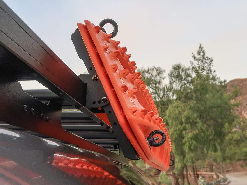RECOVERY DEVICE &amp; GEAR HOLDING SIDE BRACKETS - BY FRONT RUNNER