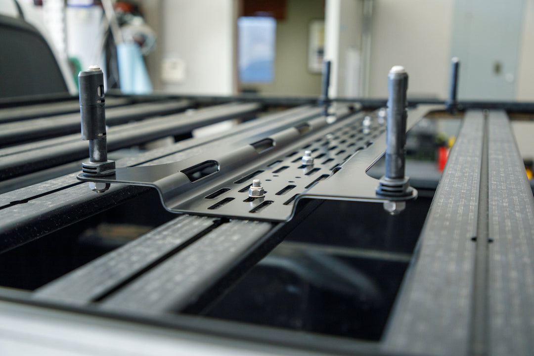 Overland Kitted Universal Mounting Plate for MAXTRAX® MKII and XTREME